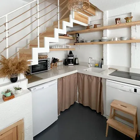 Modern Chic Cozy Duplex In Apartman *